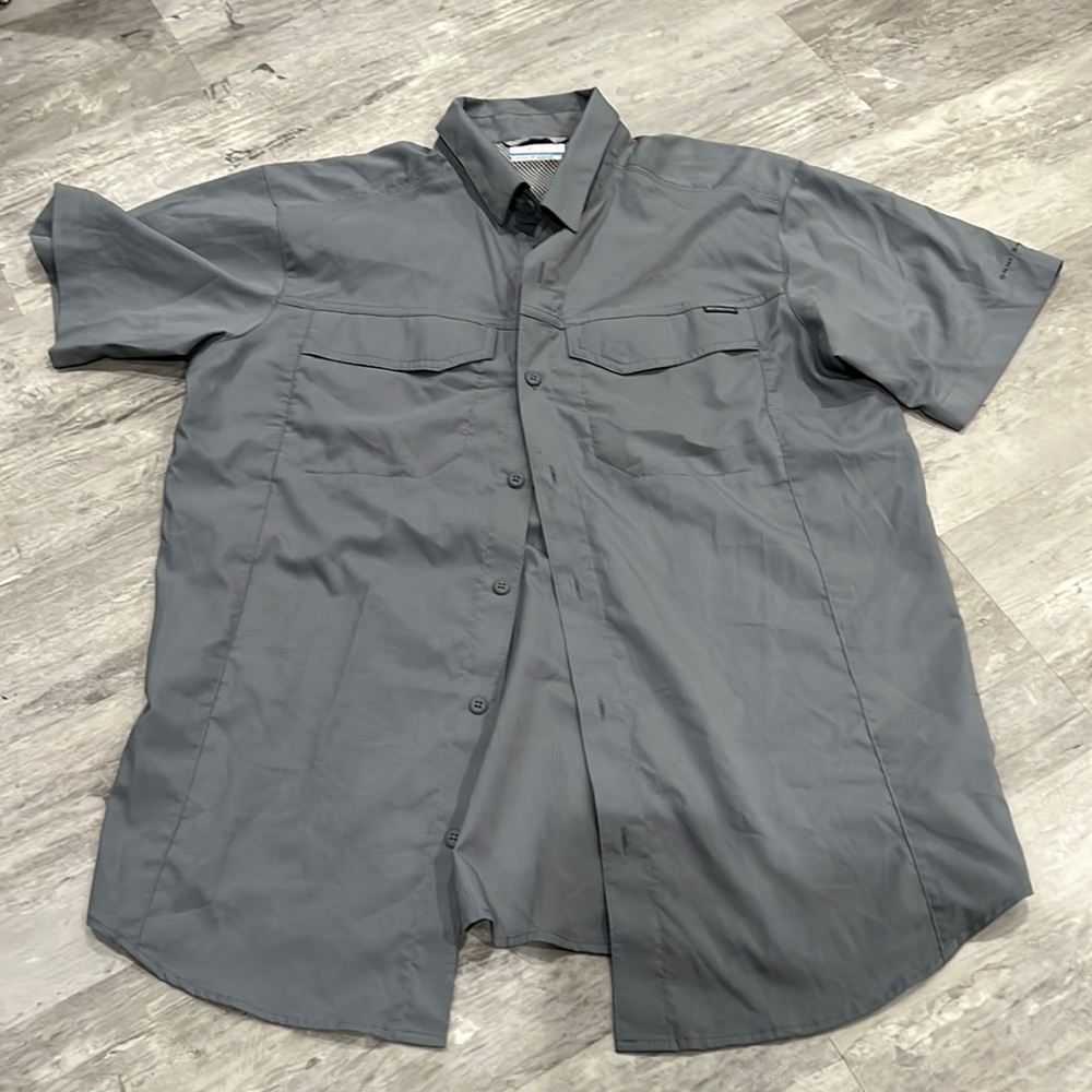 Men’s Columbia Outdoor Top Medium